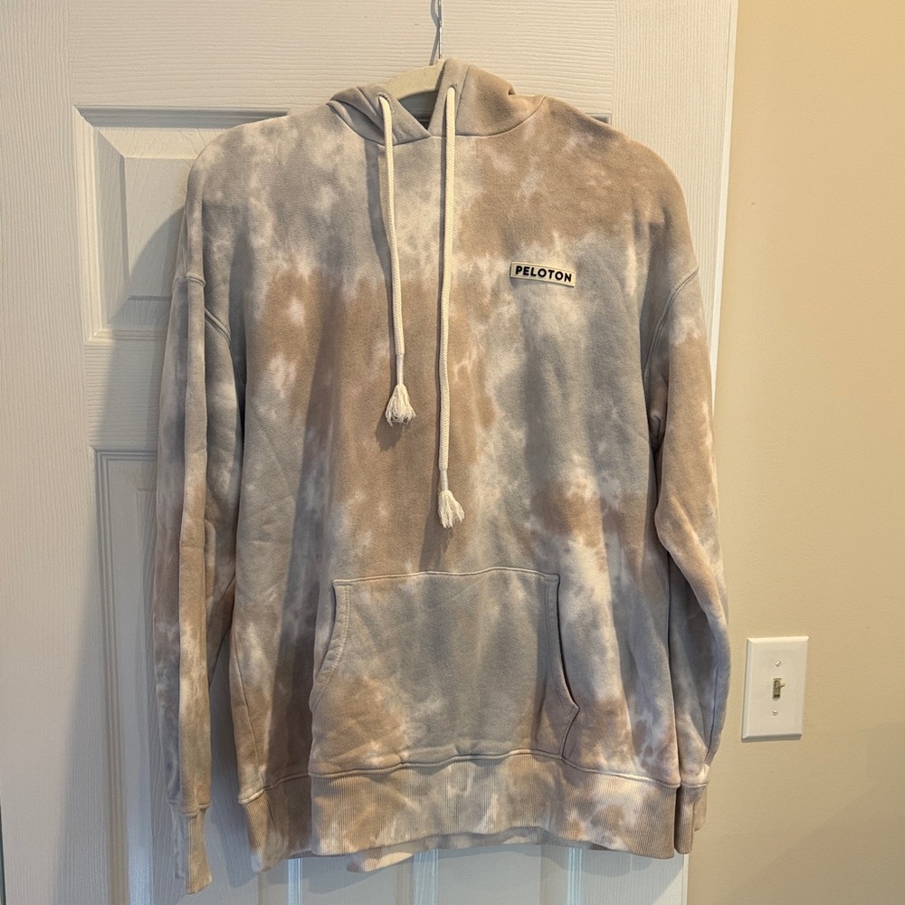 Peloton Men's Hoodie - Tan and Cream